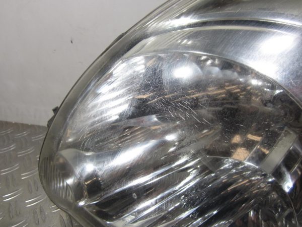 Optique avant principal gauche (feux)(phare) TOYOTA YARIS VERSO PHASE 1 – 8115052390