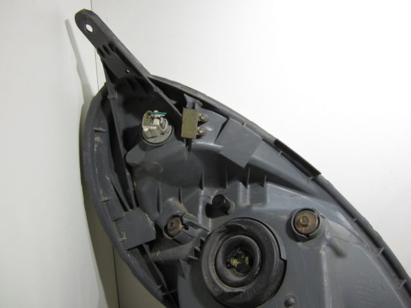 Optique avant principal gauche (feux)(phare) TOYOTA YARIS VERSO PHASE 1 – 8115052390