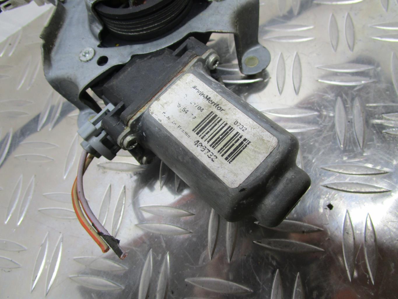 Leve vitre electrique avant droit RENAULT CLIO 2 – 7701207254