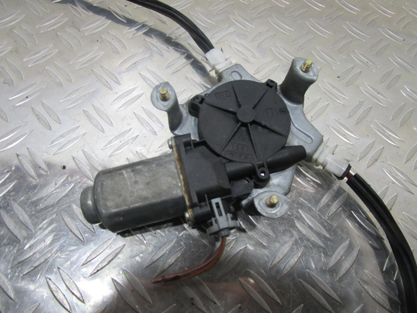 Leve vitre electrique avant droit RENAULT CLIO 2 – 7701207254