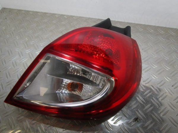Feu arriere principal droit (feux) RENAULT CLIO 3 – 8200776050