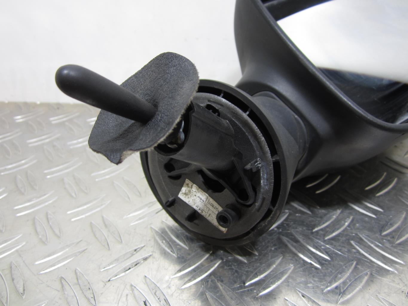 Retroviseur droit DACIA SANDERO 1 – 963015207R