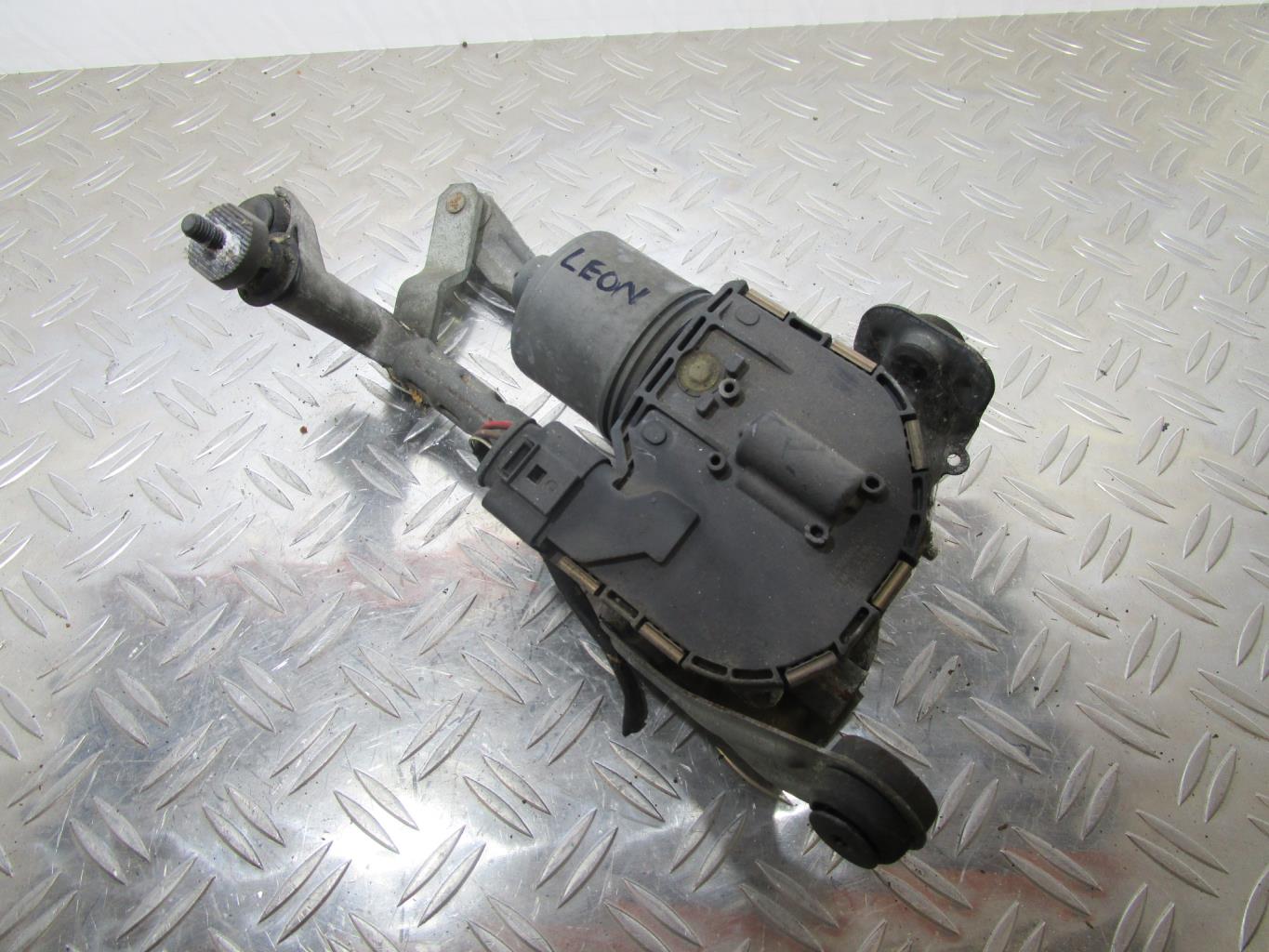 Moteur essuie glace avant droit SEAT LEON 2 PHASE 1 – 1P0955024A