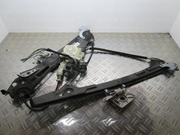 Leve vitre electrique avant droit MERCEDES CLASSE CLS 219 PHASE 1 – 0130821432