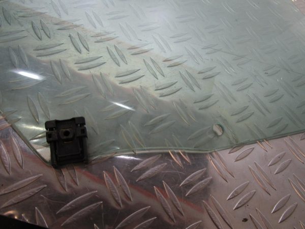 Vitre avant droit CITROEN C4 PICASSO 1 – 43r001582