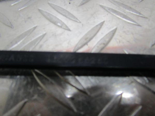 Bras essuie glace avant PEUGEOT 308 2 PHASE 1 – 9677256280 / 9677256180