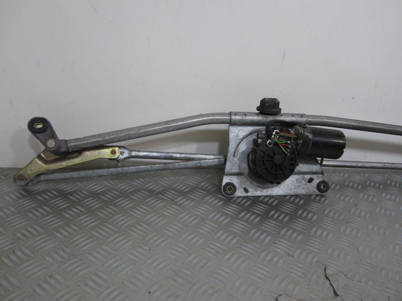 Moteur essuie glace avant CITROEN XSARA PICASSO – 0390241443 / 3397020489