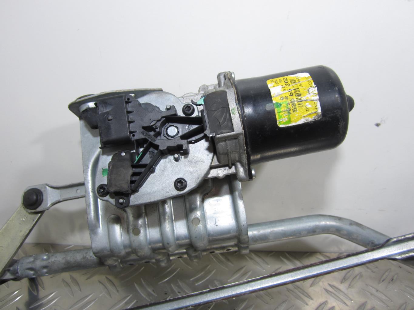 Moteur essuie glace avant RENAULT SCENIC 2 – 8200327016 / 53565202