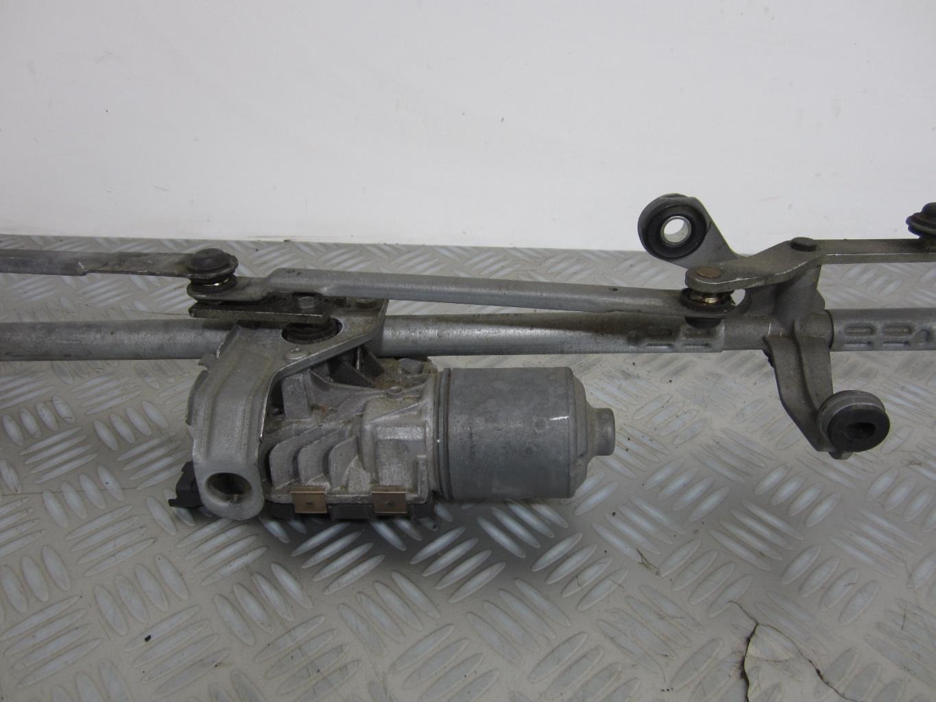 Moteur essuie glace avant PEUGEOT 308 1 – 3397021099 / 9684806680