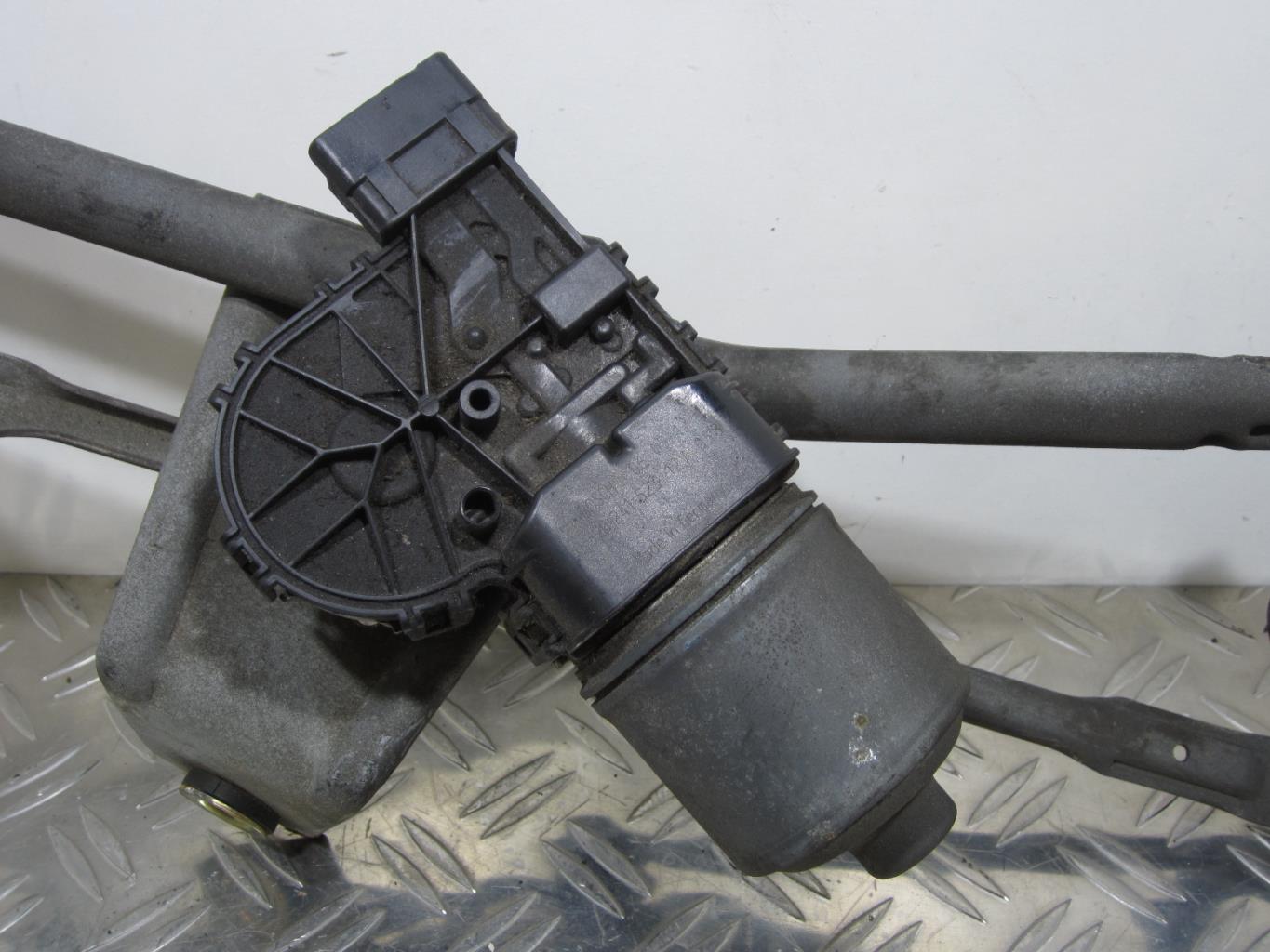 Moteur essuie glace avant PEUGEOT 206+ – 0390241523