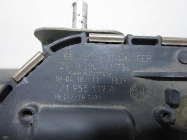 Moteur essuie glace avant SKODA OCTAVIA 2 PHASE 1 – 1Z1955119A / 0390241754