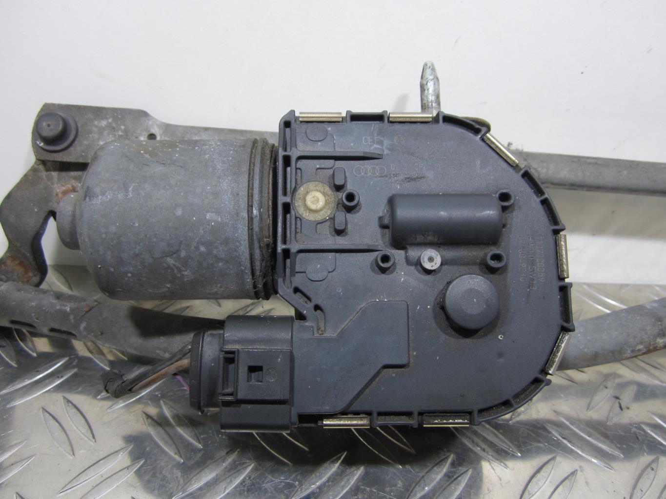 Moteur essuie glace avant AUDI A3 2 PHASE 1 – 8P2955119E / 0390241996