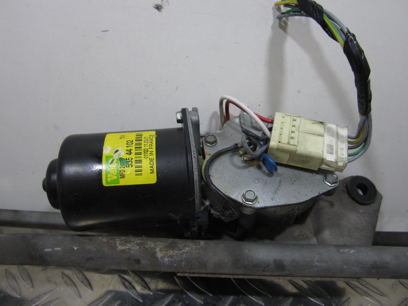 Moteur essuie glace avant PEUGEOT 106 PHASE 2 – 53544102