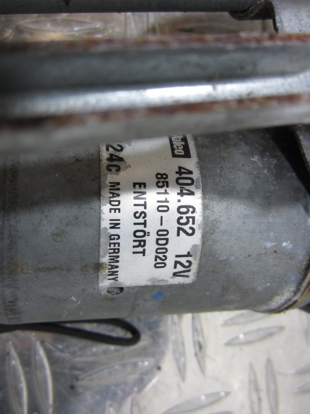 Moteur essuie glace avant TOYOTA YARIS 1 PHASE 2 – 851100D020