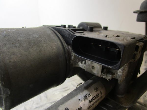 Moteur essuie glace avant droit VOLKSWAGEN TOURAN 1 PHASE 1 – 3397020666