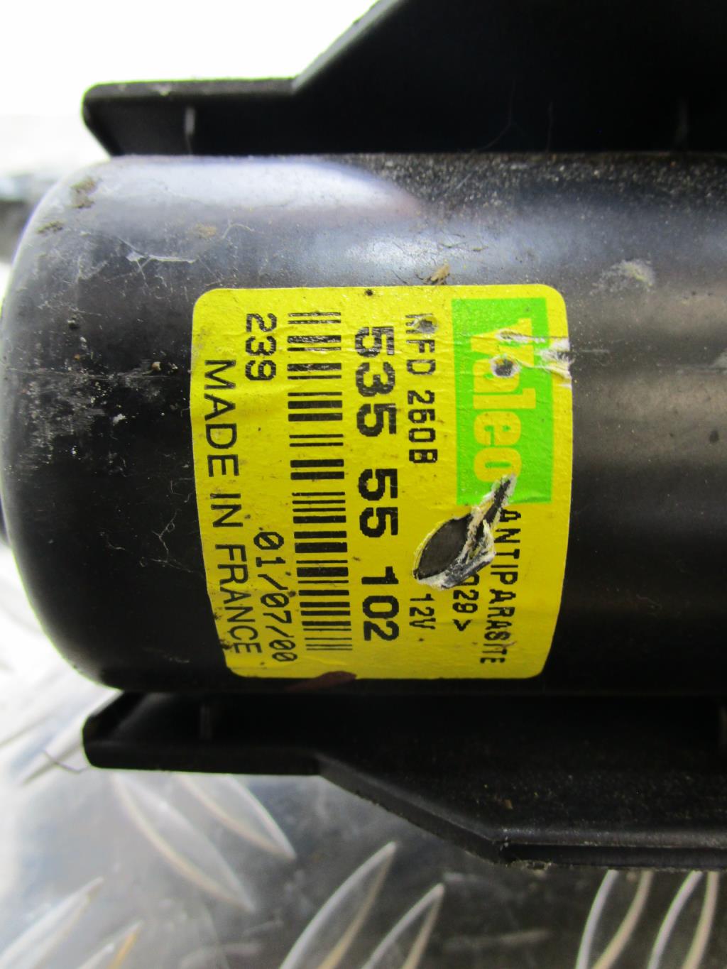 Moteur essuie glace avant RENAULT CLIO 2 PHASE 1 – 8200027623