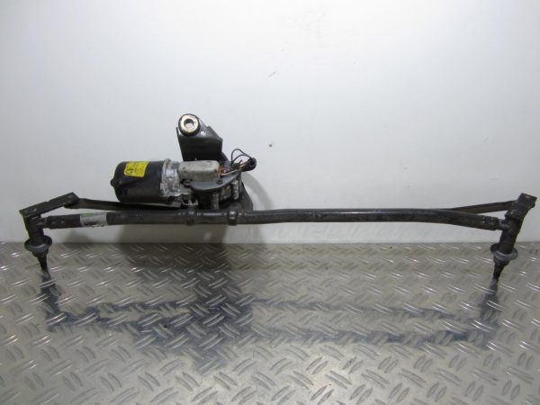 Moteur essuie glace avant IVECO DAILY 3 – 53556502 / 54523311 / 8200336393
