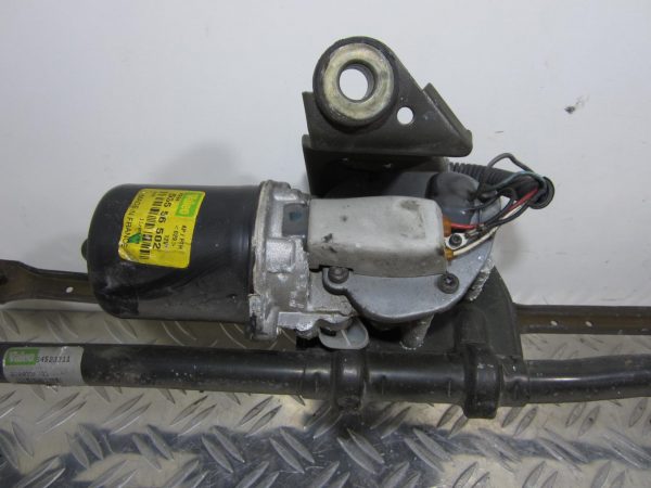 Moteur essuie glace avant IVECO DAILY 3 – 8200336393 / 53556502 / 54523311