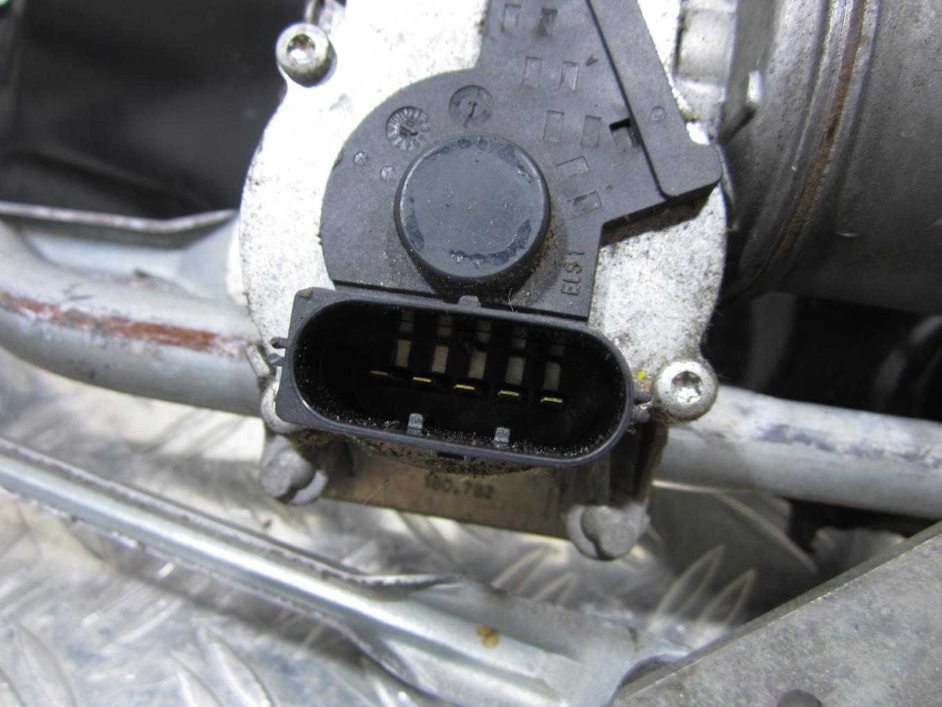 Moteur essuie glace avant FORD DIESTA 5 PHASE 1 – 404745 / 2S8T17B571AC