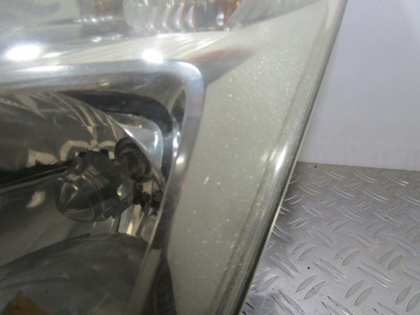 Optique avant principal gauche (feux)(phare) TOYOTA PRIUS 2 – 8113047181