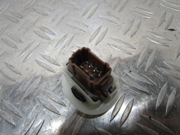 Interrupteur de leve vitre avant droit RENAULT CLIO 3 PHASE 2 – 108266c