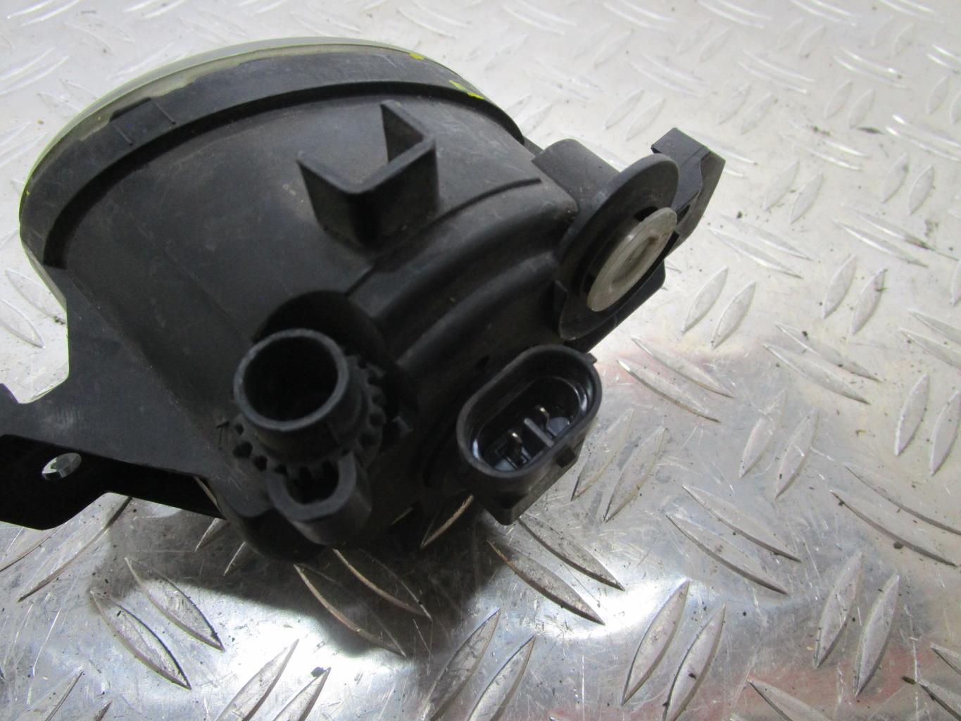 Anti brouillard gauche (feux) RENAULT CLIO 4 PHASE 1 – 8200002469
