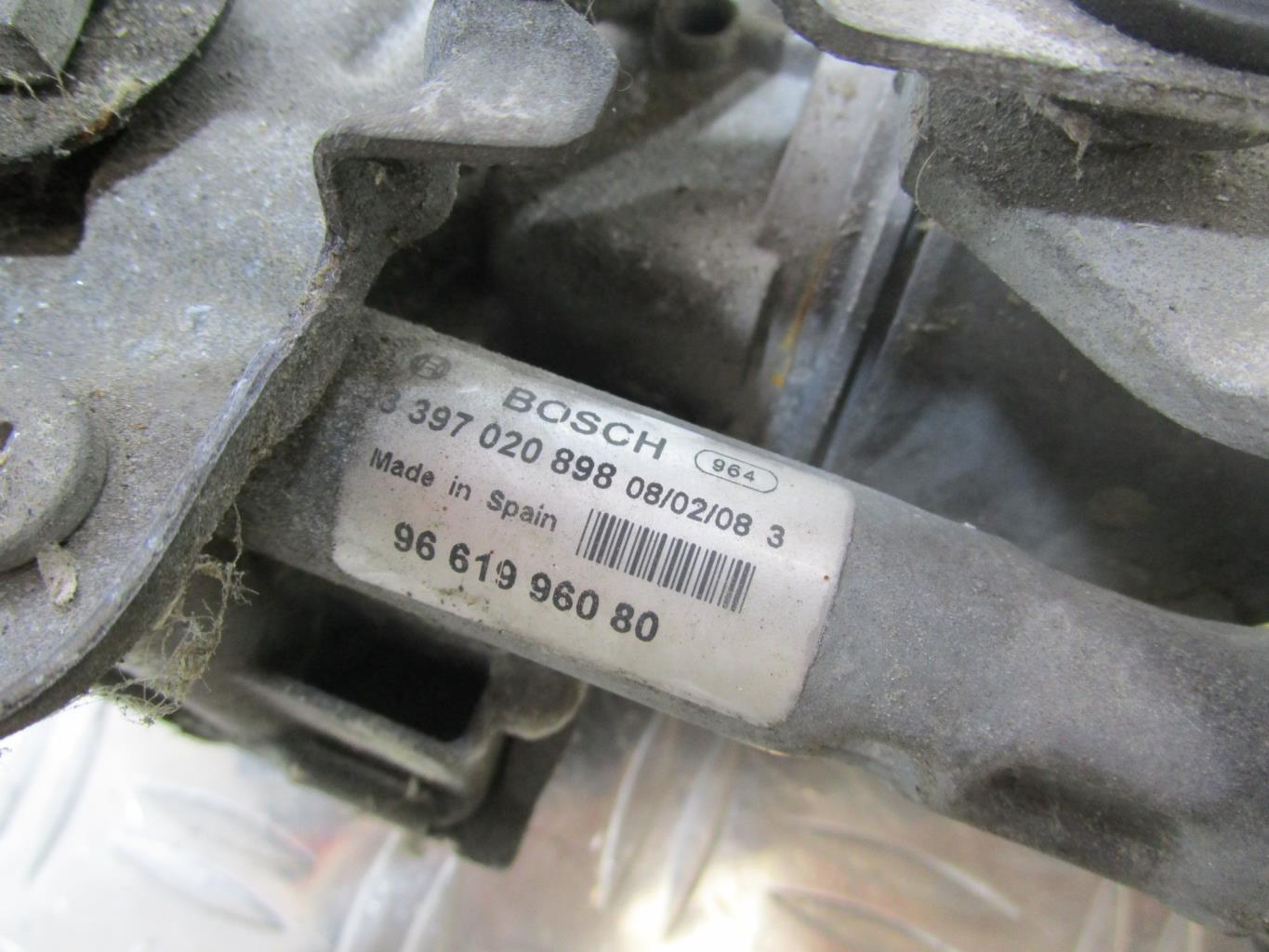 Moteur essuie glace avant gauche PEUGEOT 407 PHASE 1 – 3397020836