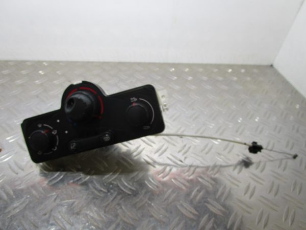 Commande chauffage RENAULT CLIO 3 PHASE 1 – 7701062226