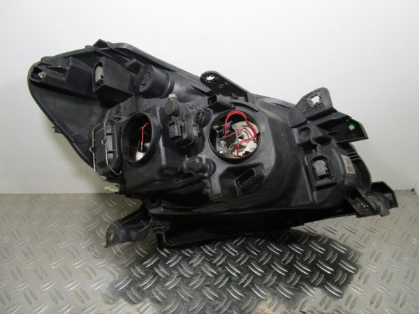 Optique avant principal gauche (feux)(phare) RENAULT CLIO 3 PHASE 1 – 8200261610
