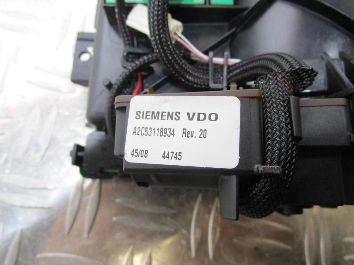 Ecran GPS PEUGEOT 308 1 PAHSE 1 – 96650242zd