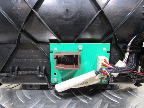 Ecran GPS PEUGEOT 308 1 PAHSE 1 – 96650242zd