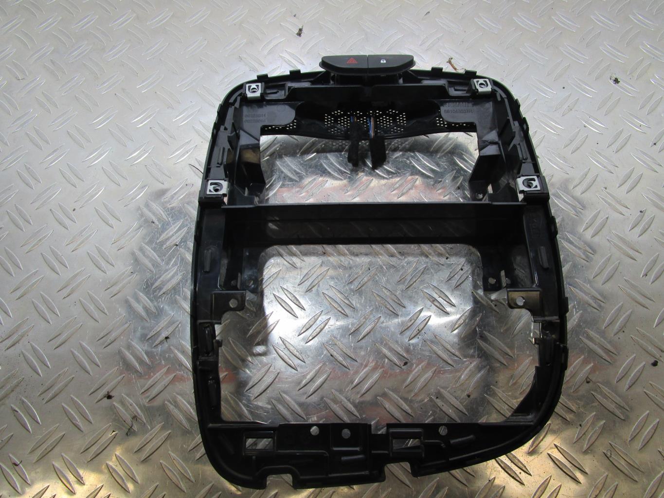 Console central (interieur plastique) RENAULT CLIO 4 PHASE 1 – 681043537r