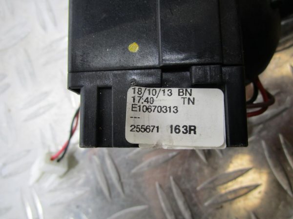 Commodo phare RENAULT CLIO 4 PHASE 1 – 255671163r