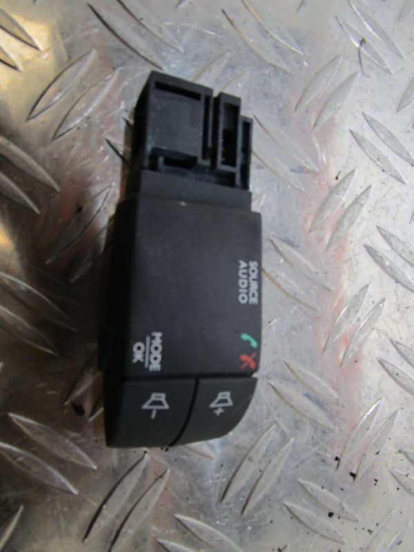Commande autoradio RENAULT CLIO 4 PHASE 1 – 255522448r