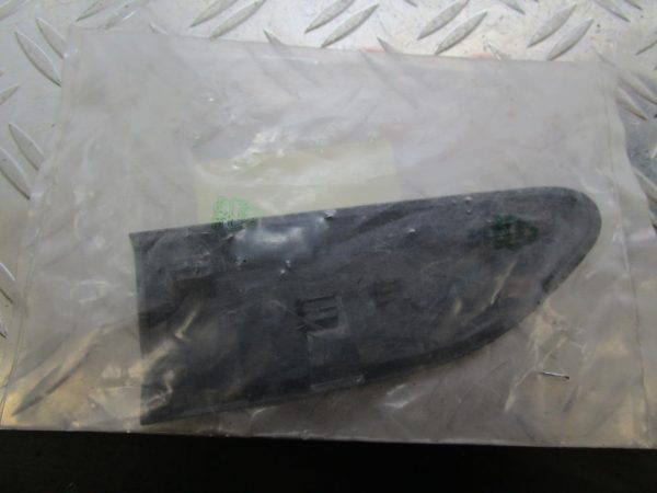 Sigle d’aile 1.9 dCi RENAULT LAGUNA 2 PHASE 1 – 8200048612