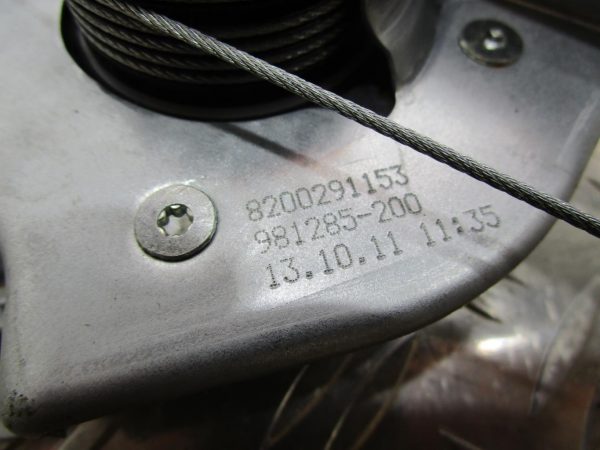 Leve vitre electrique arriere droit RENAULT CLIO 3 PHASE 2 – 8200291153