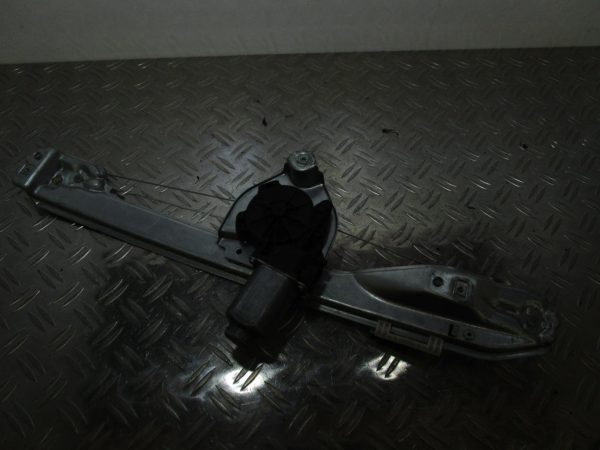 Leve vitre electrique arriere gauche RENAULT CLIO 3 PHASE 2 – 8200291151