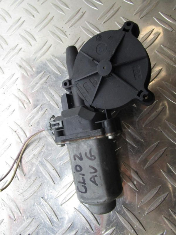 Moteur leve vitre avant gauche RENAULT CLIO 2 PHASE 1 – 0130822020