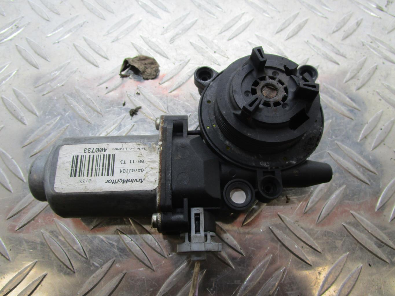 Moteur leve vitre avant gauche RENAULT CLIO 2 PHASE 1 – 0130822020