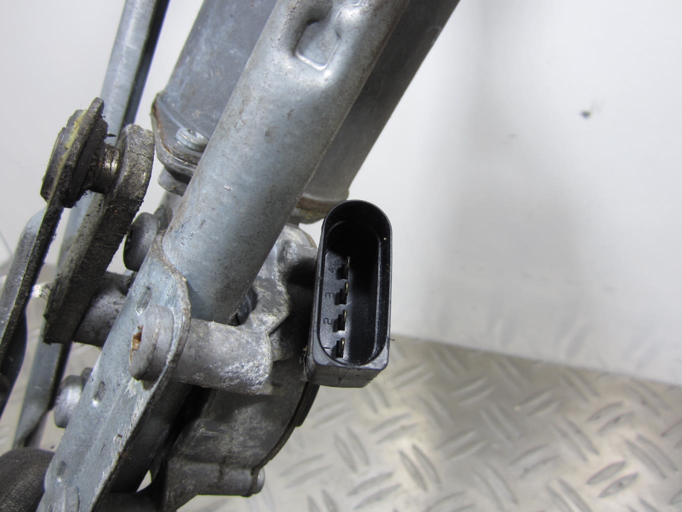 Moteur essuie glace avant  OPEL CORSA D PHASE 1 – 367546129