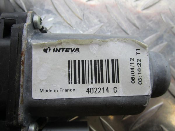 Moteur leve vitre avant droit CITROEN C3 2 – 402214c