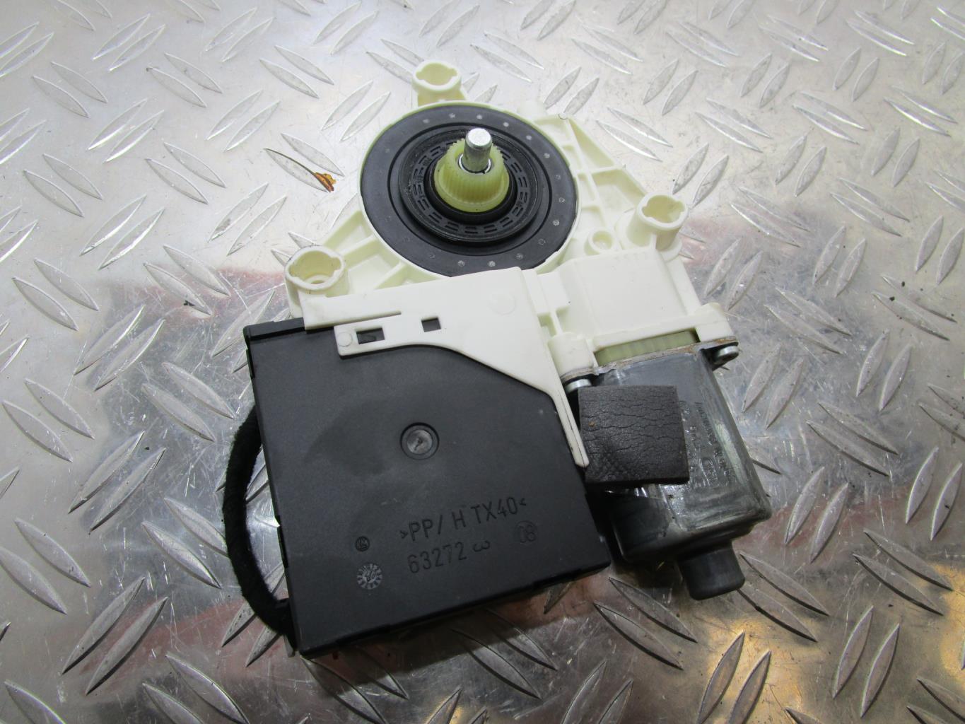 Moteur leve vitre avant droit AUDI A3 2 – s006060014d