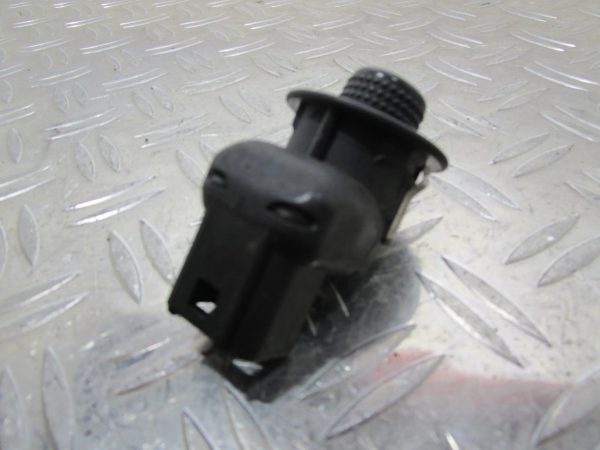 Commande retroviseurs RENAULT CLIO 3 PHASE 1 – 26522