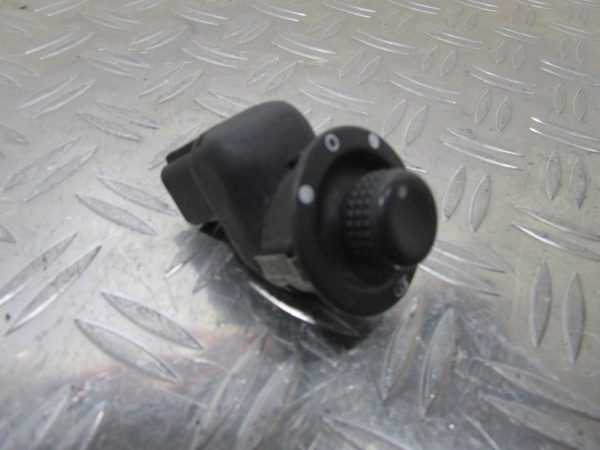 Commande retroviseurs RENAULT CLIO 3 PHASE 1 – 26522