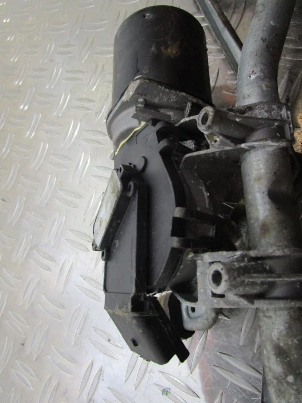 Moteur essuie glace avant RENAULT CLIO 3 PHASE 1 – 460049A