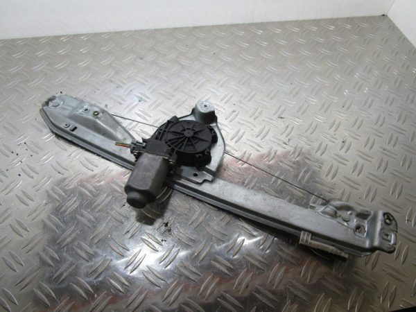 Leve vitre electrique arriere droit RENAULT CLIO 3 PHASe 1 – 8200291153