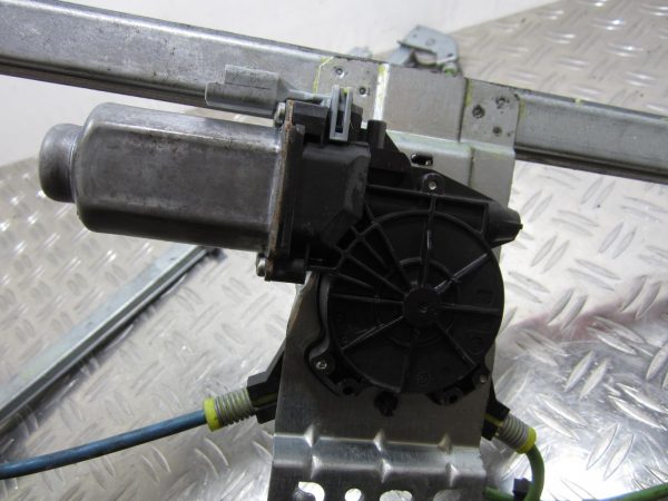 Leve vitre electrique avant droit CITROEN JUMPY – 400985B