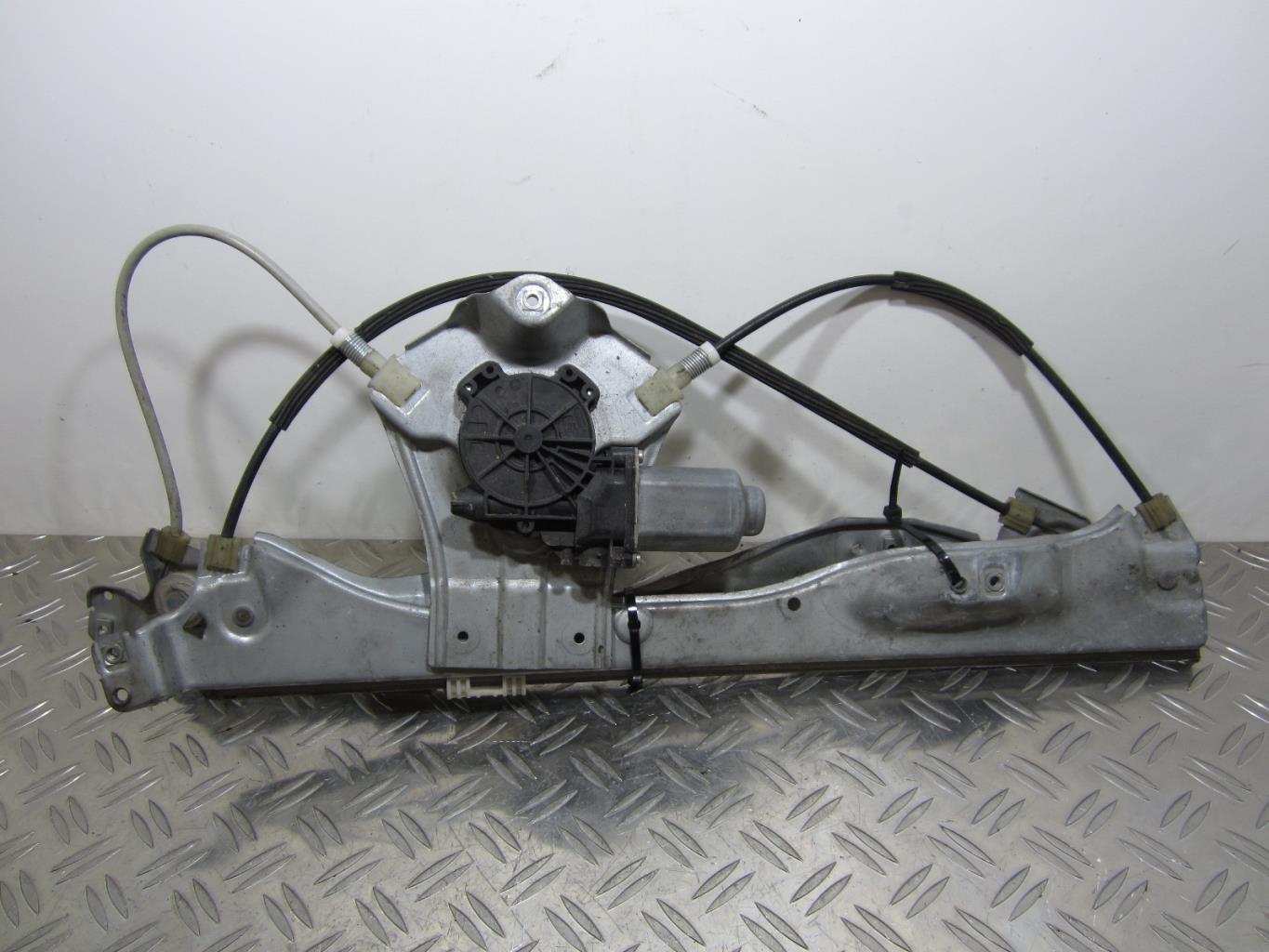 Leve vitre electrique avant droit RENAUTL CLIO 3 PHASE 2 – 8200291147