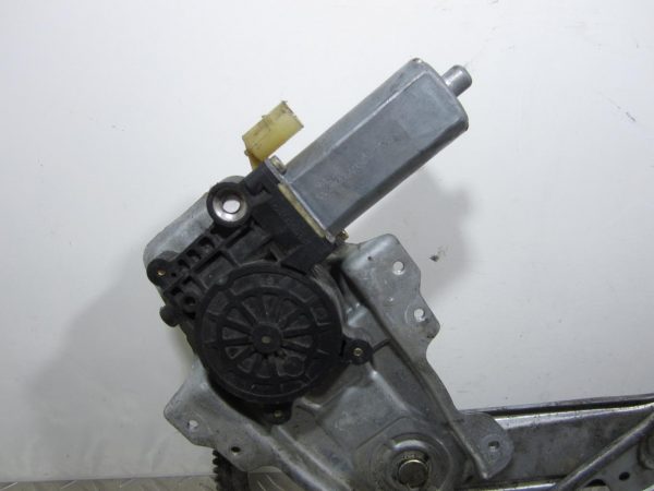 Leve vitre electrique avant droit TOYOTA YARIS 1 PHASE 1 – 106281XXX