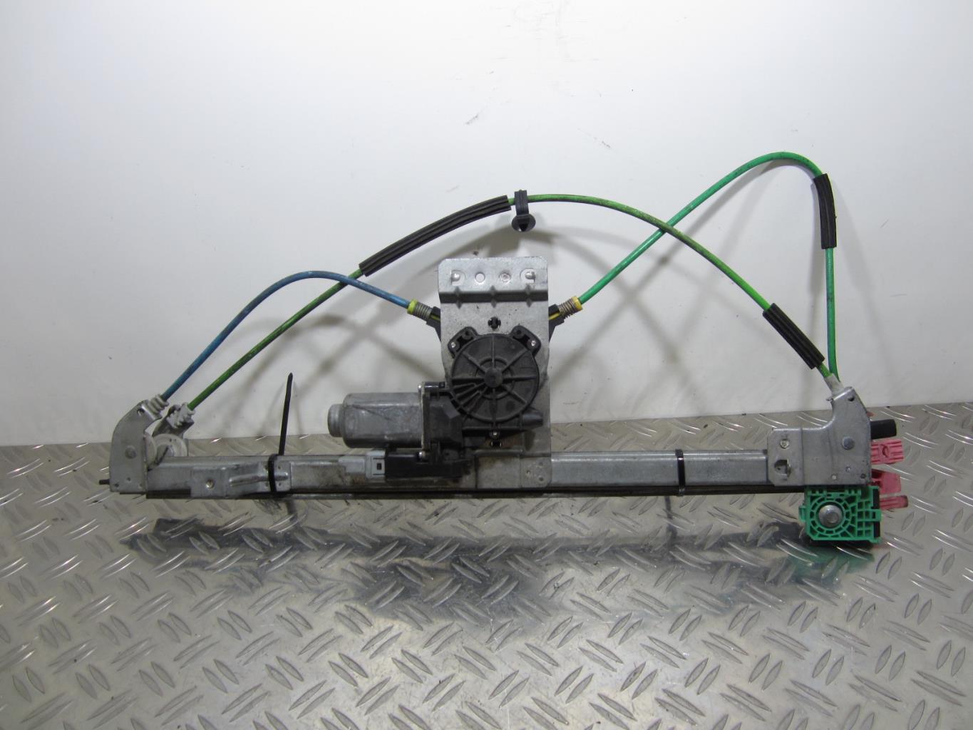 Leve vitre electrique avant droit CITROEN JUMPY 2 – 401786BO